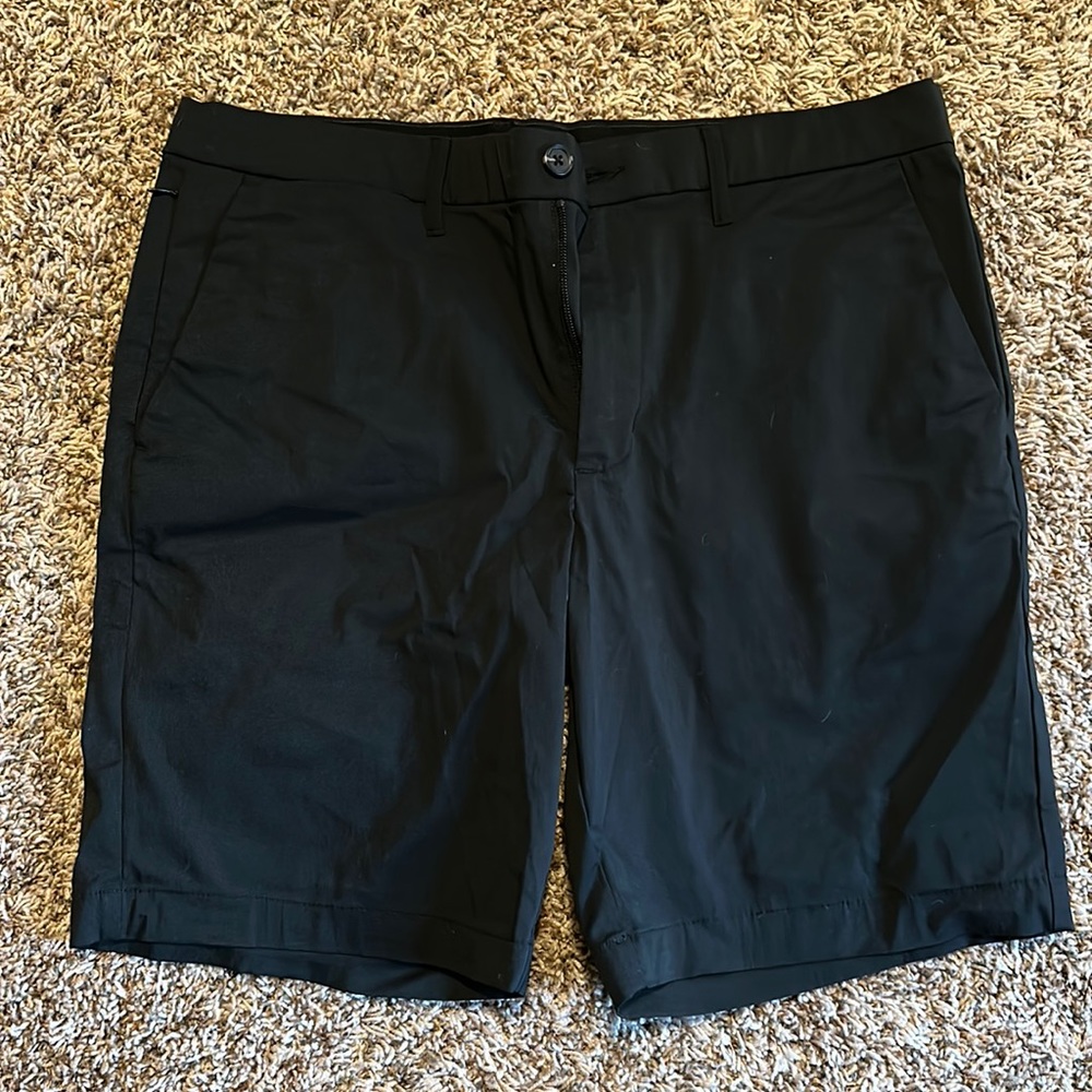 NWOT men’s Goodfellow black shorts